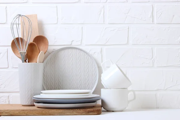 Set Dishes Kitchen Utensils Colored Background – stockfoto
