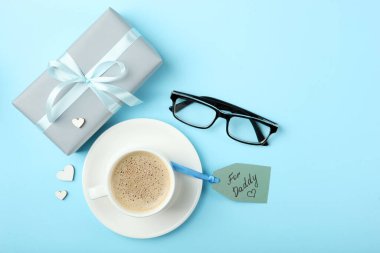 Renkli arkaplan görünümlü baba gününe ait bir arkaplan.