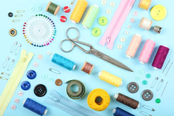 Different Sewing Accessories Table Threads Needles Pins Fabric Sewing Scissors — Stock Photo, Image