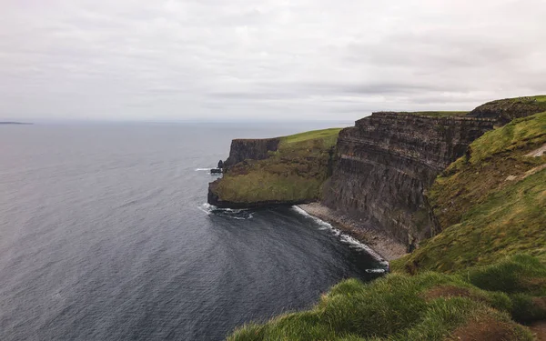 Moher uçurumların üzerine