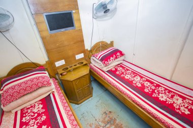 Bangladeş 20 Kasım 2016:Mv Ovijan-5 vapur kabin görünümü 2 Dakka'daki Buriganga Nehri'ndeki Sadarghat feribot terminalinde tek kötü.