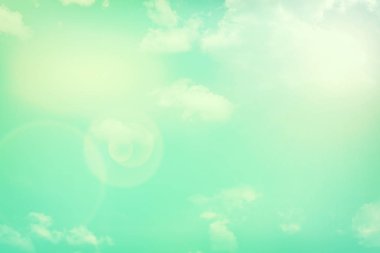 Gökyüzü ve bulutlar. Kartı, metin tasarım, arka plan yazdırma.