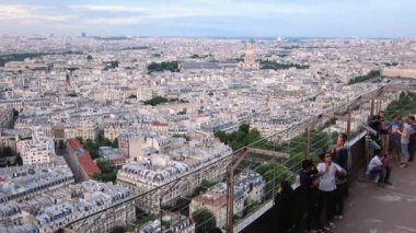 Paris şehri, eiffel Tower akşam havadan görünümü