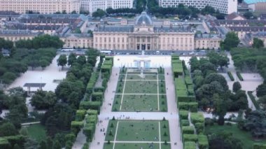 Paris şehri, eiffel Tower akşam havadan görünümü