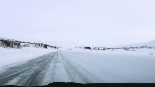 凍結道路の運転 ノルウェー 冬の高速道路 — ストック動画