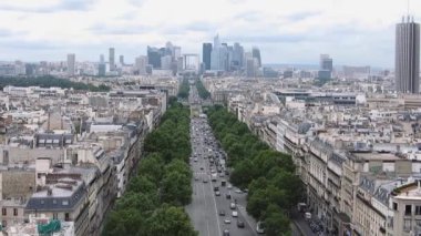 Avenue de la Grande Arme, Zafer Takı 'nın manzarası