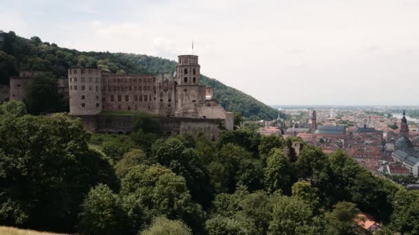 Het Kasteel Van Heidelberg Met Luchtfoto Van Stad Achtergrond Heidelberg — Stockvideo