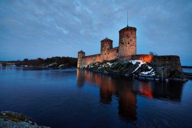 Savonlinna Finlandiya'nın en eski yerleşim yerlerinden biridir. Şehrin tarihi Yakından Olavinlinna kale (İsveççe Olafsborg ile bağlantılıdır).