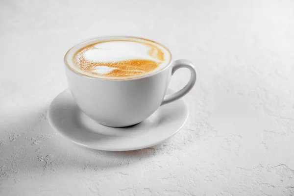 Copa Arte Latte Café Capuchino Sobre Fondo Blanco — Foto de Stock
