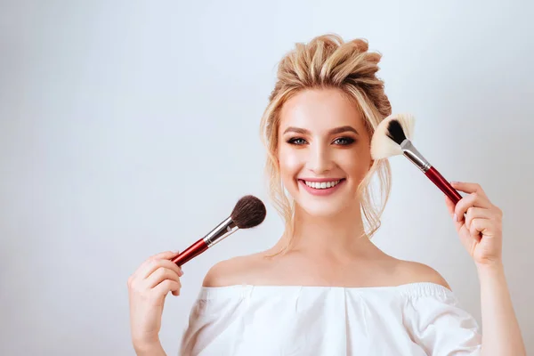 Fashion Glamour Portrait Happy Smiling Blonde Woman Long Wavy Hair — Stock Photo, Image