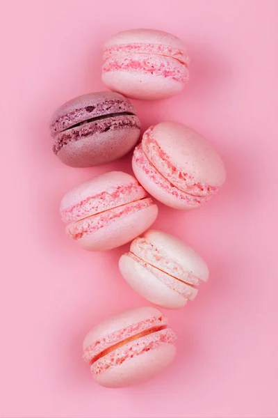 Group Sweet Pink White Mini Macarons Soft Pink Paper Background — Stock Photo, Image