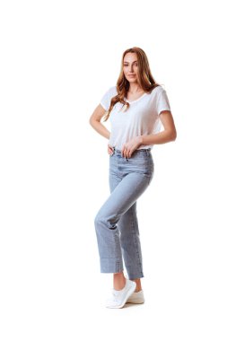 çok gülümseyen bir kadın portresi