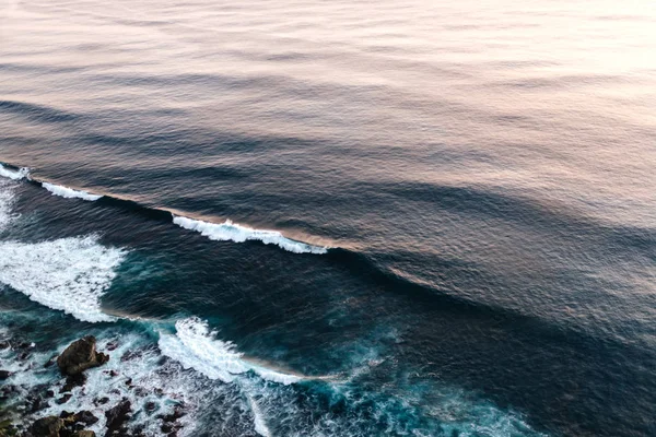 浅海水面背景照片 — 图库照片