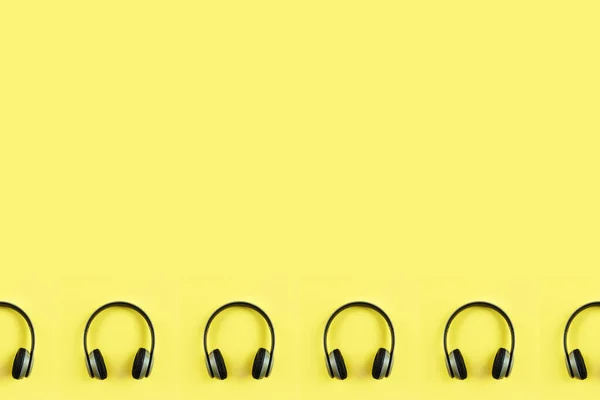 Wireless headphones on colorful background. — Stock Photo, Image
