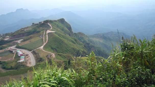 Phu Tubberk Local Viagem Famoso Esta Montanha Ponto Mais Alto — Vídeo de Stock
