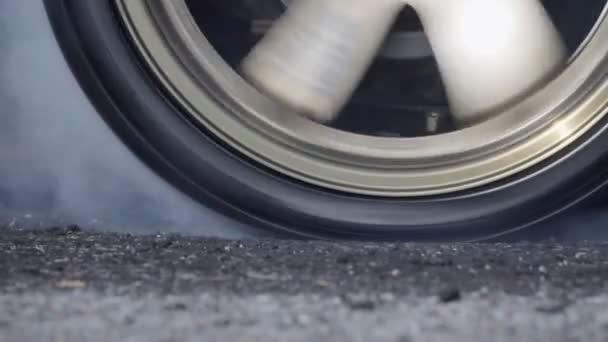 Arrastre Coche Carreras Quema Caucho Sus Neumáticos Preparación Para Carrera — Vídeos de Stock