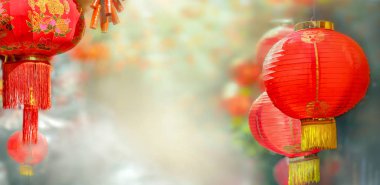 Çin yeni yılı fenerler Çin mahallesinde. Fener anlamı iyi şanslar karakteri Fu.