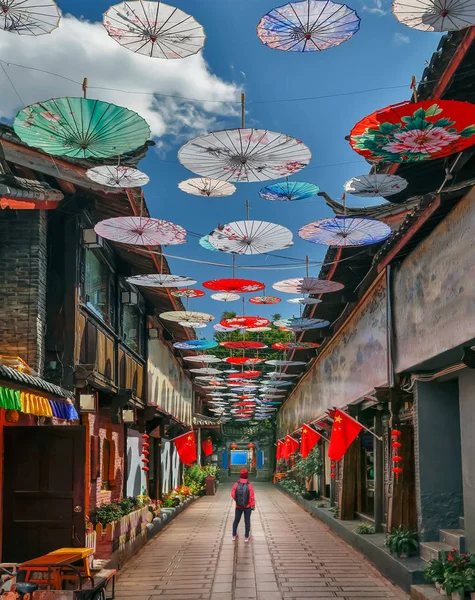 Solo Middle Aged Female Travel China Shuhe Old Town Lijiang — Stock Photo, Image