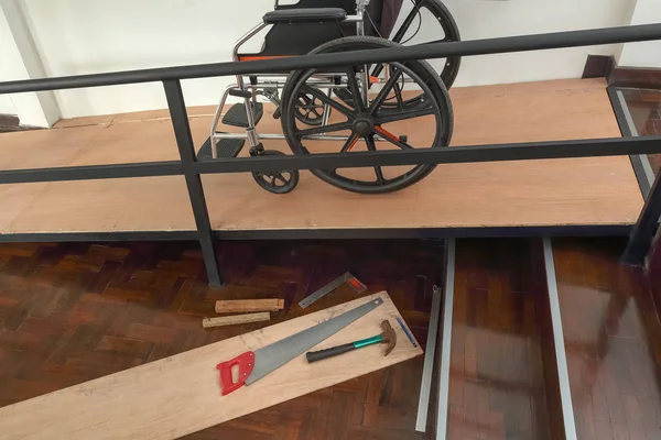 Melhoria Casa Instalação Rampa Cadeira Rodas Para Envelhecimento Idosos Dentro — Fotografia de Stock