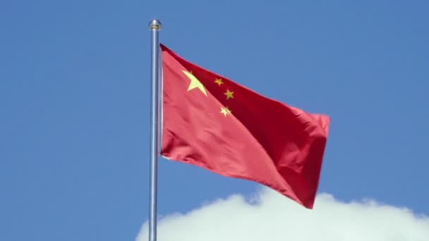 China Flagge Weht Blauen Himmel — Stockvideo
