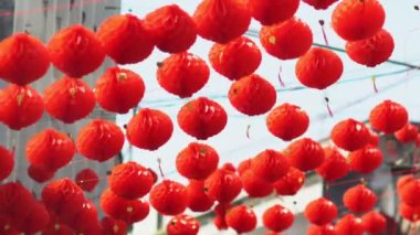 Çin Mahallesi'nde rüzgarda Çin yeni yıl fenerler