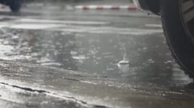 Yağmurlu günde Sokak , Eski şehir Chiang Mai Tayland.