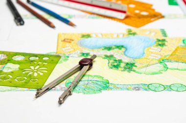 Peyzaj mimarı otel için arka bahçe havuzu planı