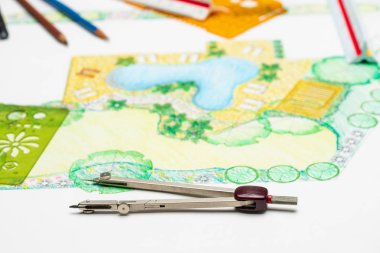 Peyzaj mimarı otel için arka bahçe havuzu planı