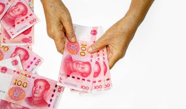 Koronavirüs salgını Çin ev ekonomisini etkilemeye başladı.