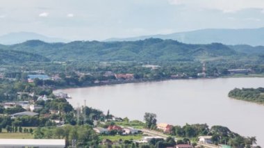 Tayland 'ın Chiang Saen bölgesinde Mekong Nehri ve Tayland-Laos sınırı.
