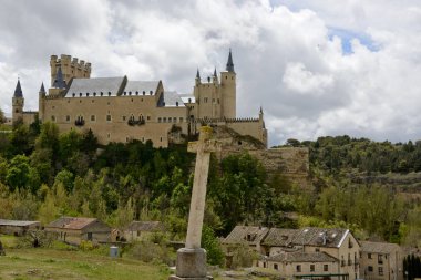 Christian Cross Alcazar de Segovia şehir çevresi üzerinden önünde