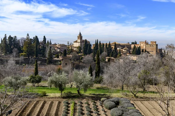 Dış çevrenin La Alhambra görünümü