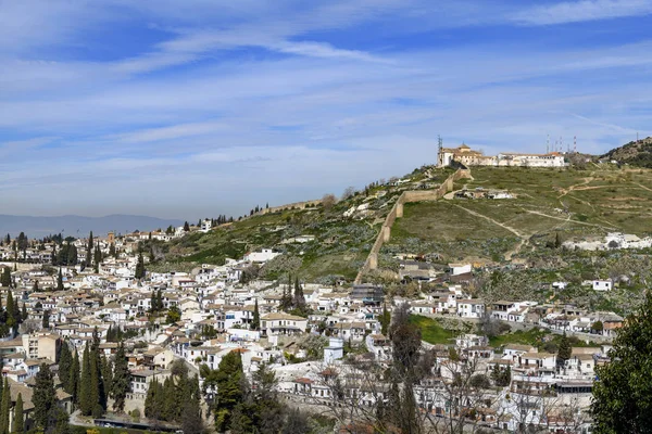 Sacromonte вид з Ла Альгамбра — стокове фото