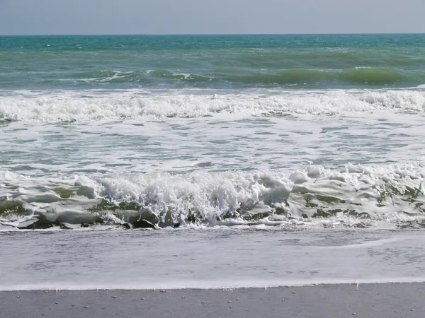 Mořské vlny v beach — Stock fotografie