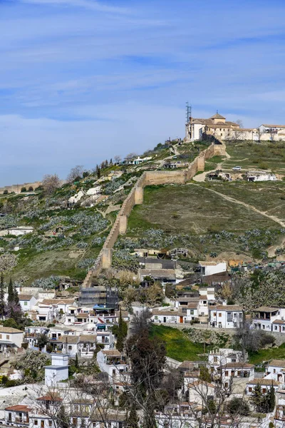 La Alhambra duende'sine görünümünden