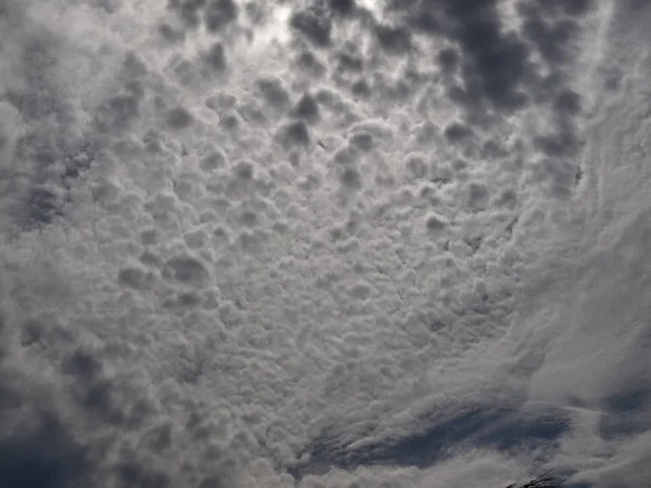 Cloudy sky in summer — Stock Photo, Image