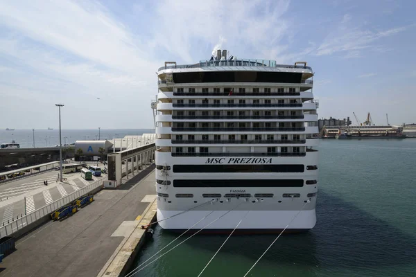 Barcelona bağlantı noktasında büyük cruise