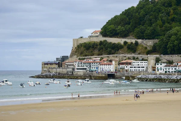 San Sebastian Pais Bask İspanya La Concha kumsalda