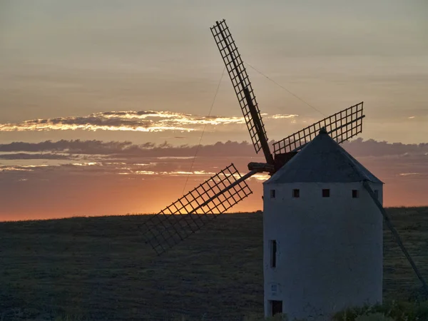 Campo de CRIPT Don Kişot kara yel değirmeni