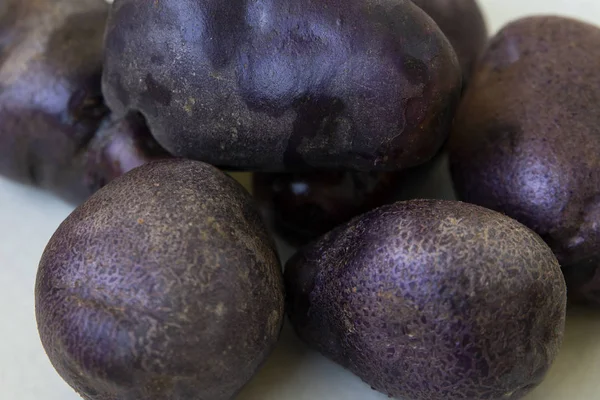 Zblízka Vitelotte Modré Fialové Brambory — Stock fotografie