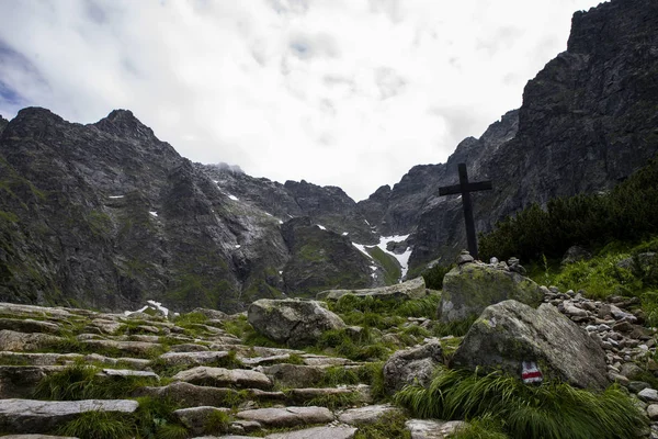 Крест Озере Черный Став Горах Татр — стоковое фото