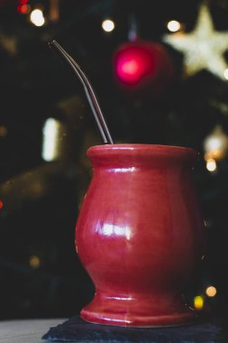 Yerba mate çayını yakın.