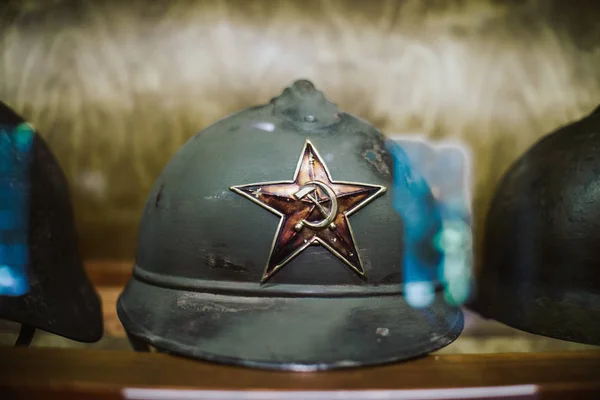 25-Juni-2017 hautnah am russischen Helm im Waffenmuseum in Wroclaw, Polen — Stockfoto