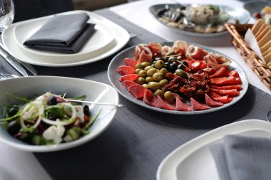 lezzetli güzel servis edilen yemek