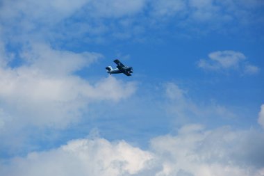 güzel zıt bulutlar hafif uçak