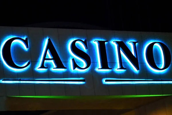 Belysning Skylten Casino Natten Byggnaden Förbjudna Spel Spänning — Stockfoto