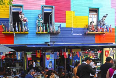 Buenos Aires, Arjantin.-April14, 2015: La Boca restoran sokak.