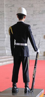 Törende Cumhurbaşkanı Chiang Kai-şek Ulusal Müzesi Taipei Tayvan Anıtı Tekdüzen asker