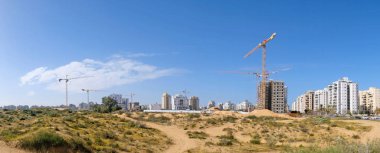Binanın avlu şehir Holon İsrail'in yeni bir alanda Evleri Konut İnşaatı