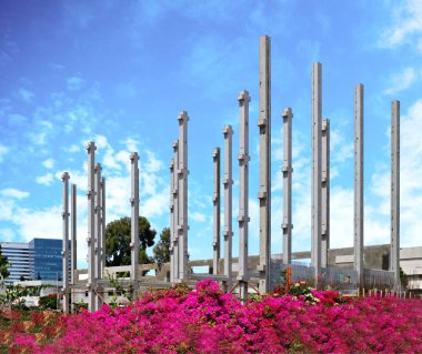 Israil 'de Holon şehir teknik alanında bir sanayi binanın çerçeve inşaatı